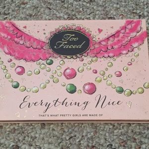 Too Faced Everything Nice Holiday palette